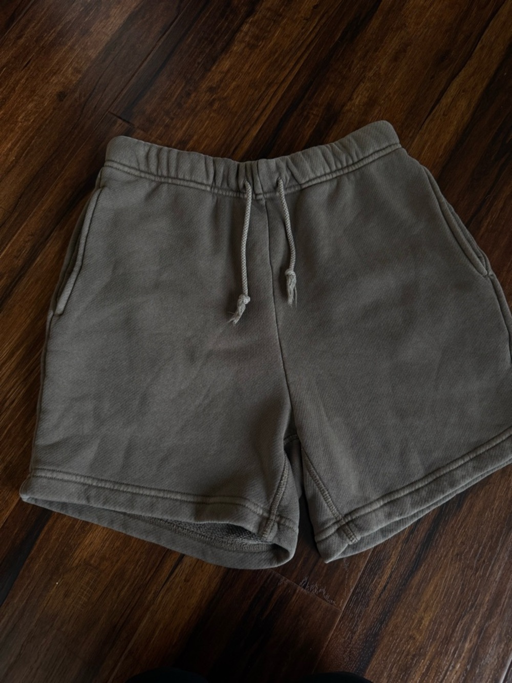 Elwood core sweatshorts